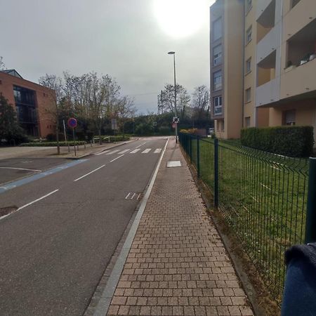 Douillet-Kanamappart-Euroairport Apartment Saint-Louis  Exterior photo